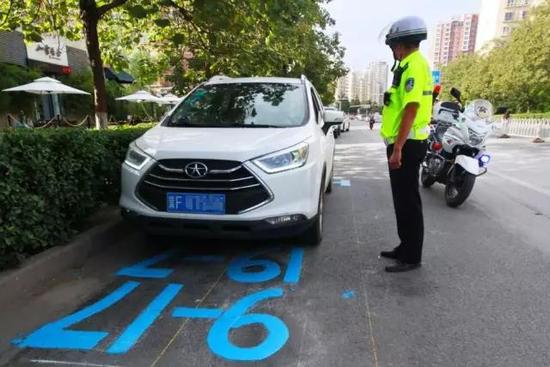 超过停放时段罚款100元