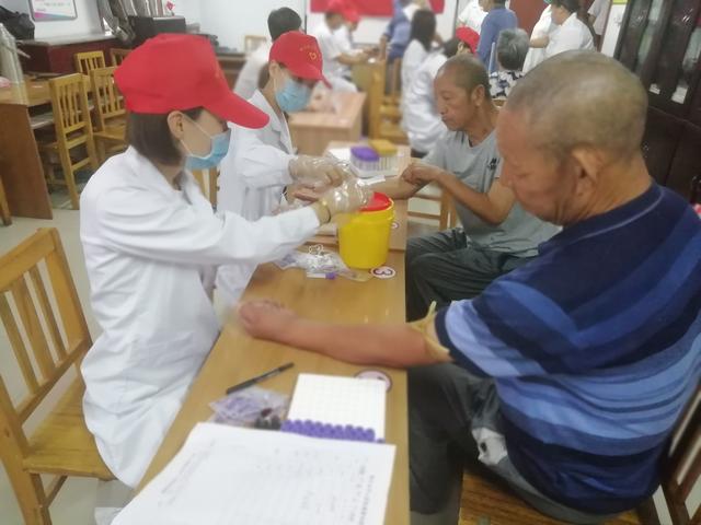 健康所系，生命之托，仁者大爱，重医尊卫