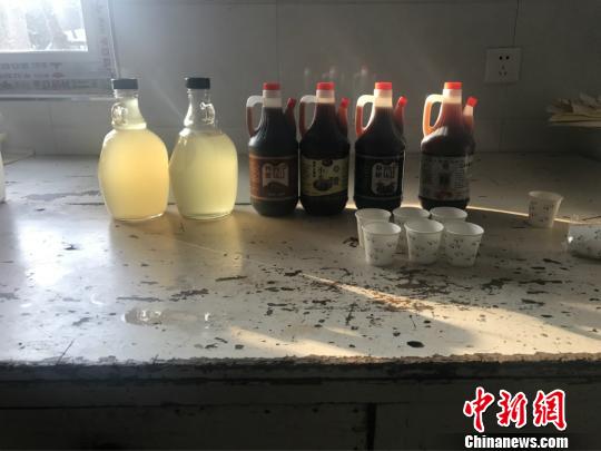 图为“窦王醋”成瓶包装。　张帆摄